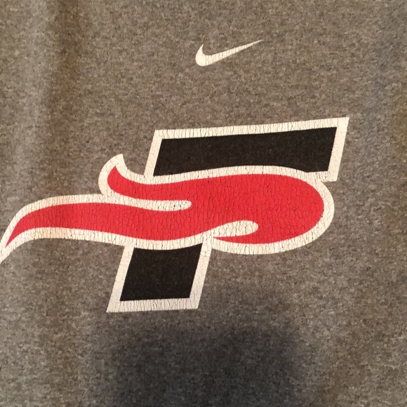 Nike Dri-Fit Shirt - Picture 3 of 6